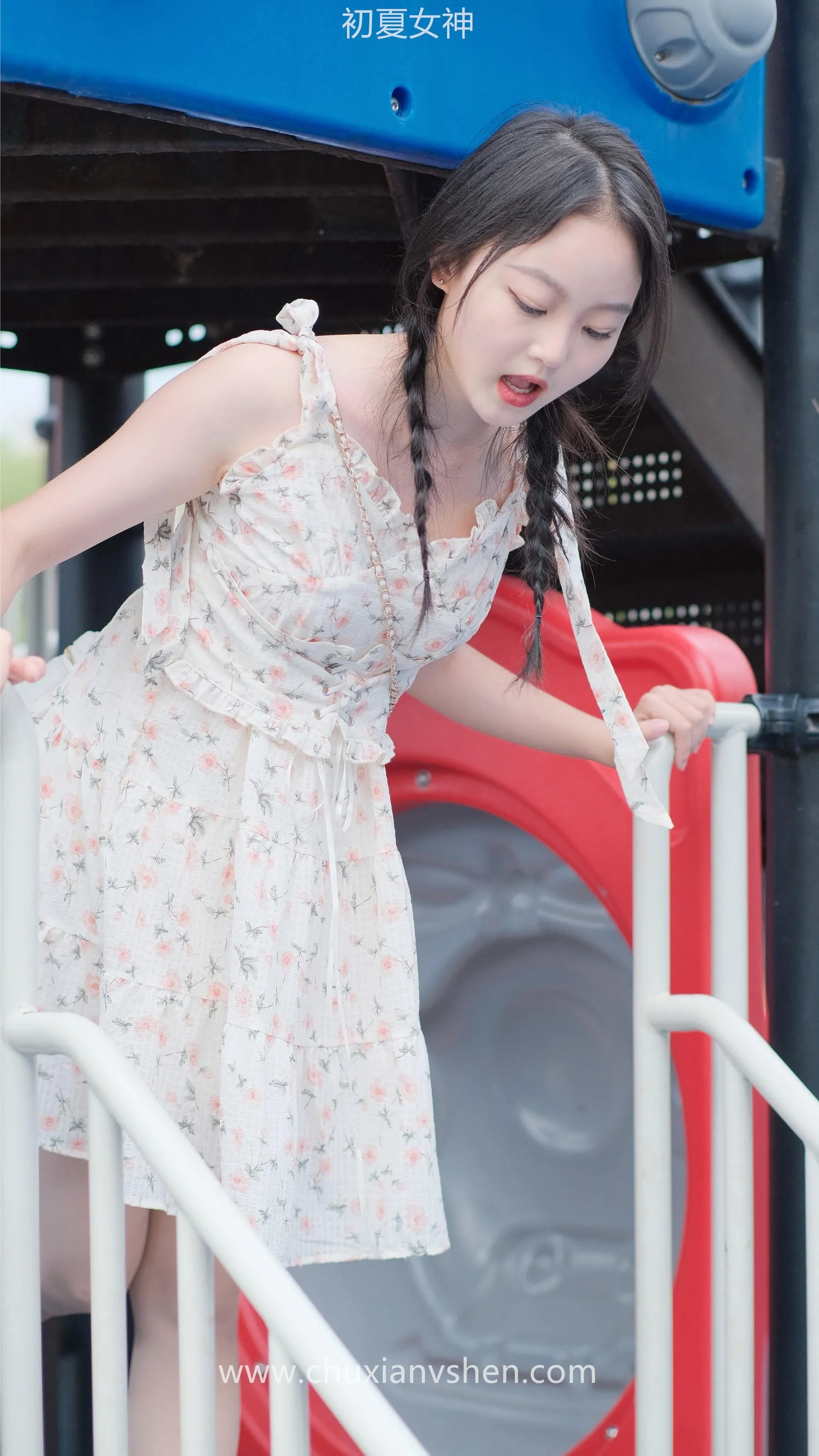 初夏女神 NO.050 双双 公园游玩 [221P]插图1